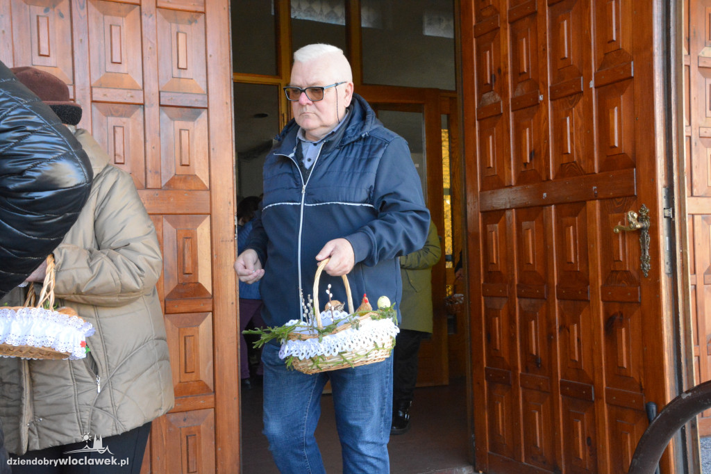 Święcenie pokarmów w parafii przy Ostrowskiej