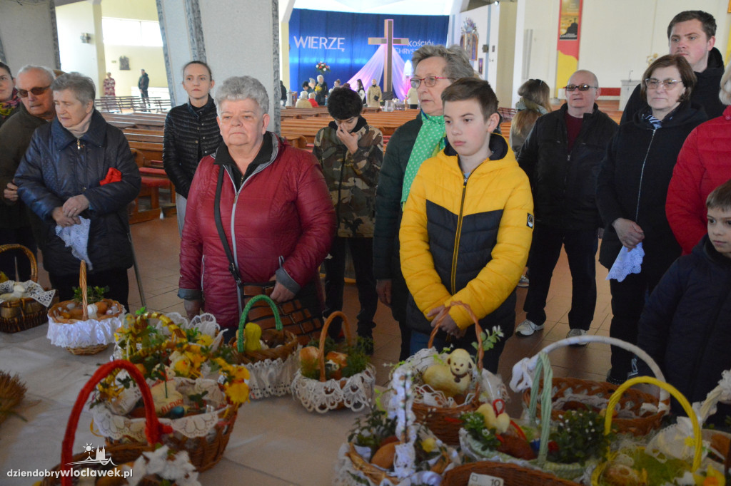 Święcenie pokarmów w parafii przy Ostrowskiej