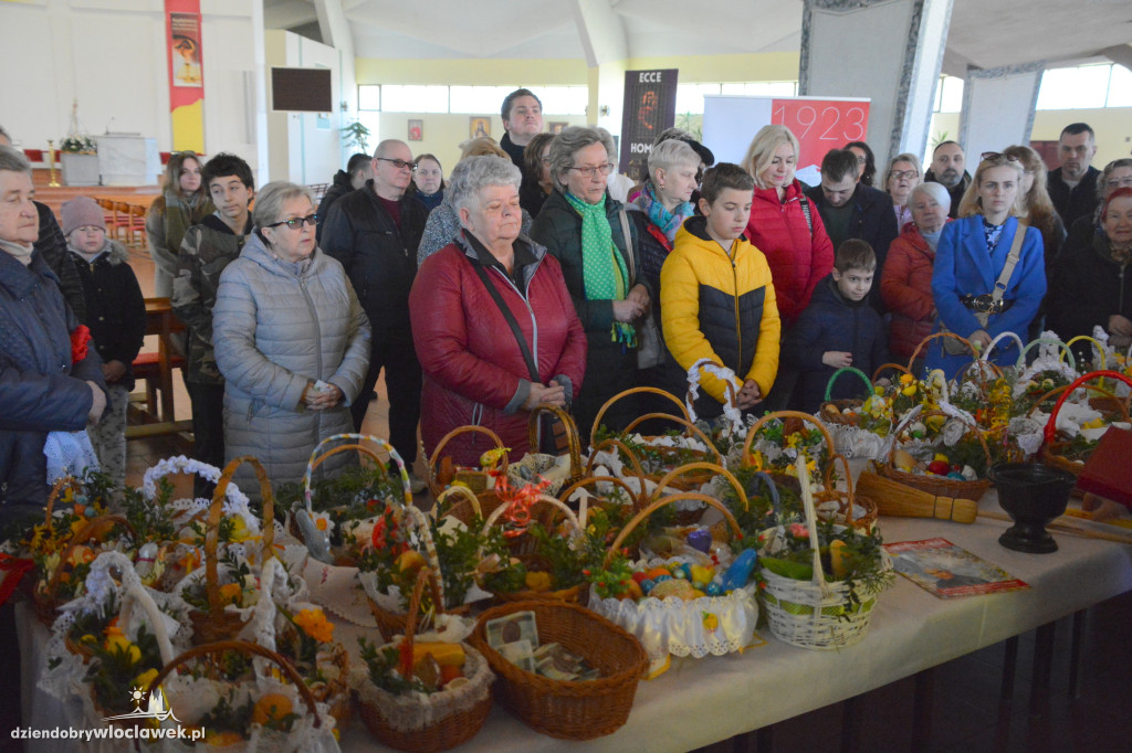 Święcenie pokarmów w parafii przy Ostrowskiej