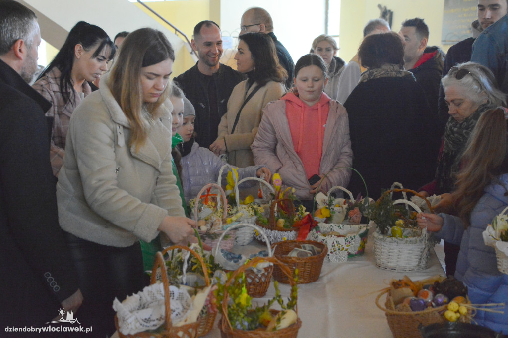 Święcenie pokarmów w parafii przy Ostrowskiej