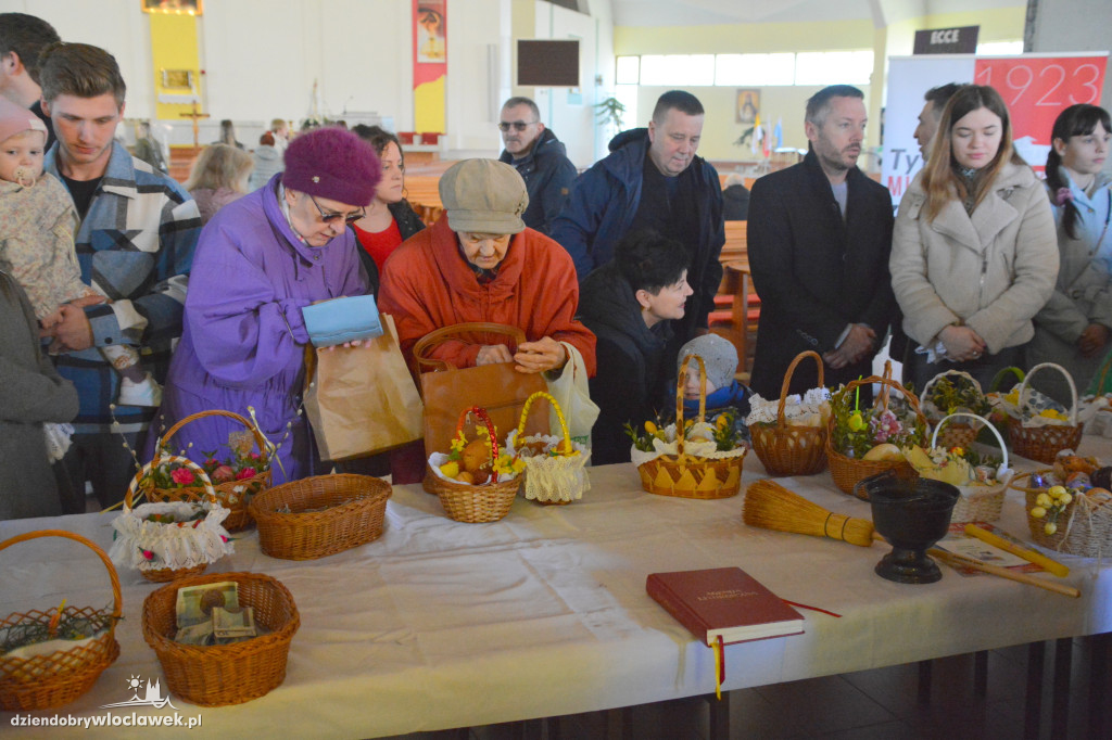 Święcenie pokarmów w parafii przy Ostrowskiej