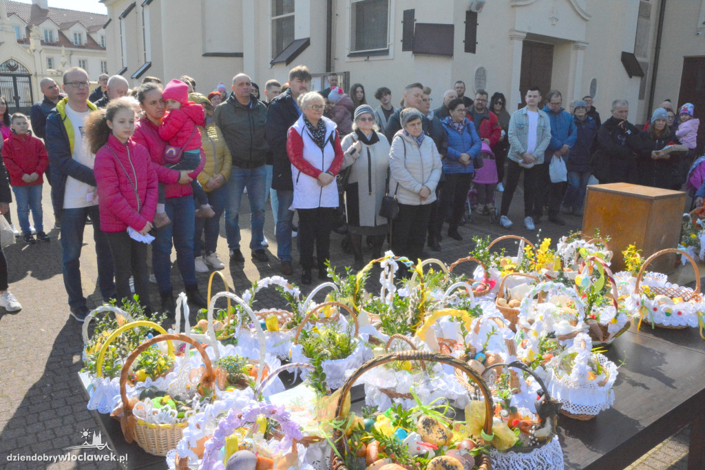 Święcenie pokarmów w klasztorze