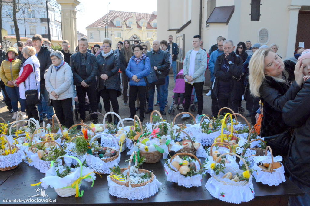 Święcenie pokarmów w klasztorze