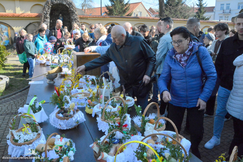 Święcenie pokarmów w klasztorze