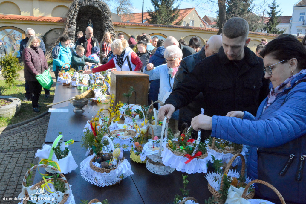 Święcenie pokarmów w klasztorze