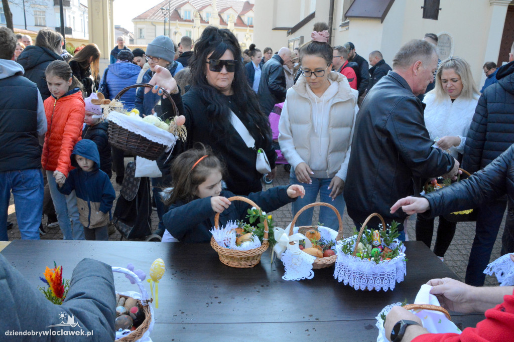 Święcenie pokarmów w klasztorze
