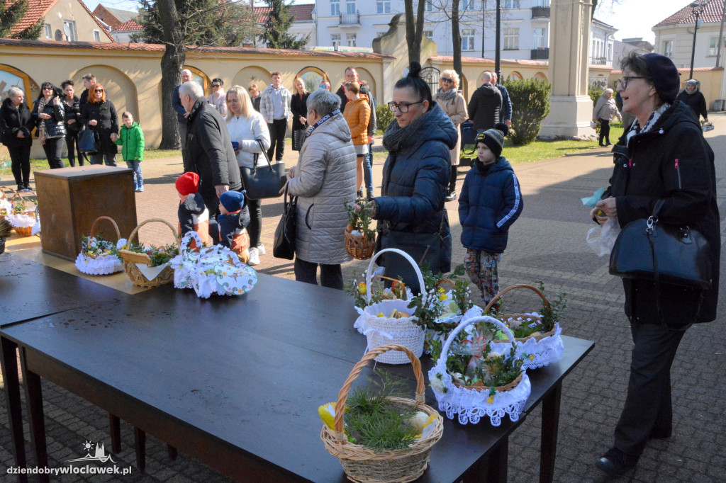 Święcenie pokarmów w klasztorze