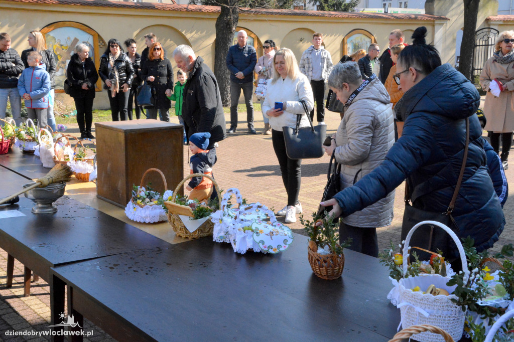 Święcenie pokarmów w klasztorze