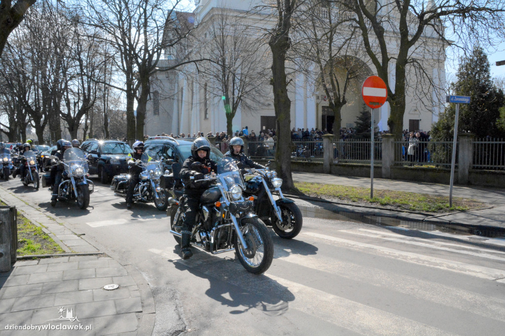 Wielkanoc 2023 : Motoświęconka w parafii Stanisława