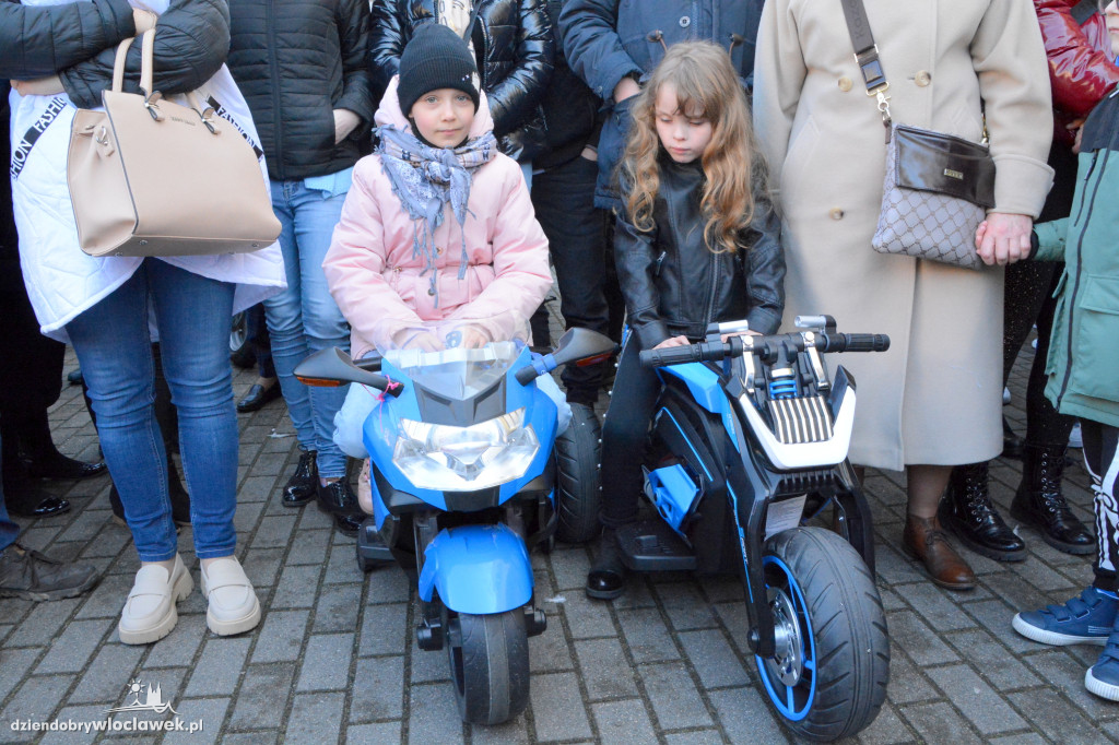 Wielkanoc 2023 : Motoświęconka w parafii Stanisława