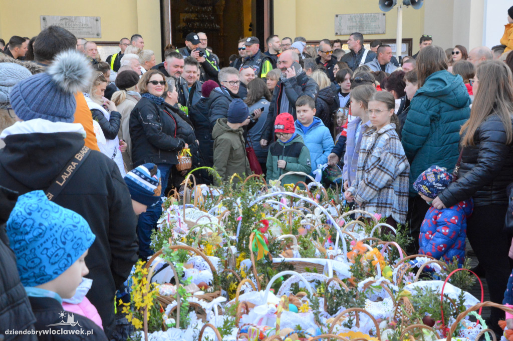 Wielkanoc 2023 : Motoświęconka w parafii Stanisława