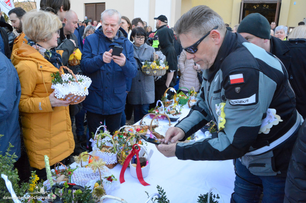 Wielkanoc 2023 : Motoświęconka w parafii Stanisława