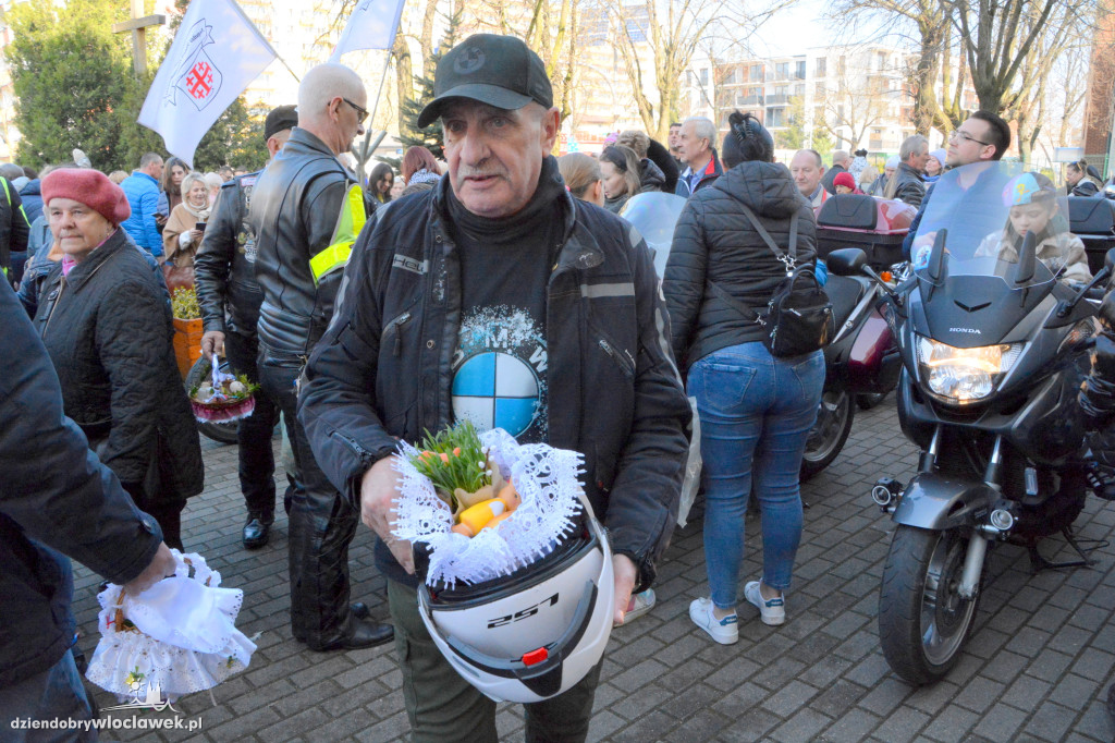 Wielkanoc 2023 : Motoświęconka w parafii Stanisława