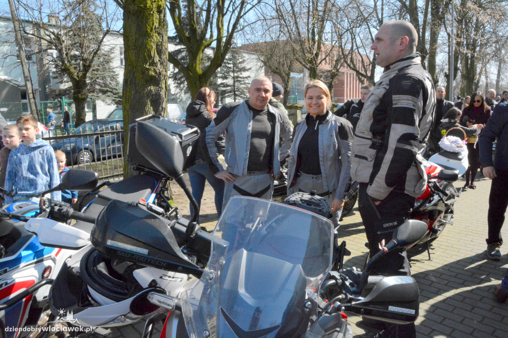Wielkanoc 2023 : Motoświęconka w parafii Stanisława