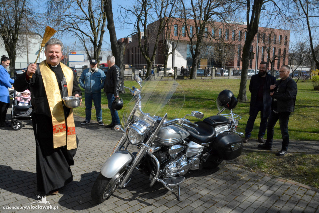 Wielkanoc 2023 : Motoświęconka w parafii Stanisława