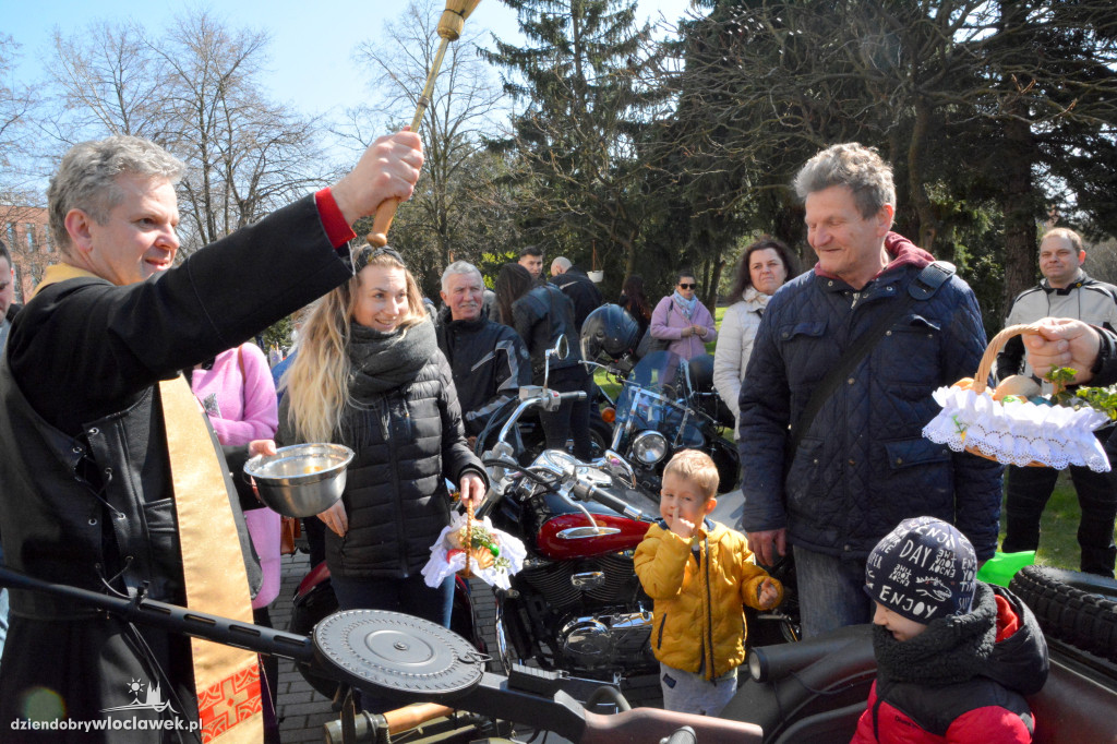 Wielkanoc 2023 : Motoświęconka w parafii Stanisława