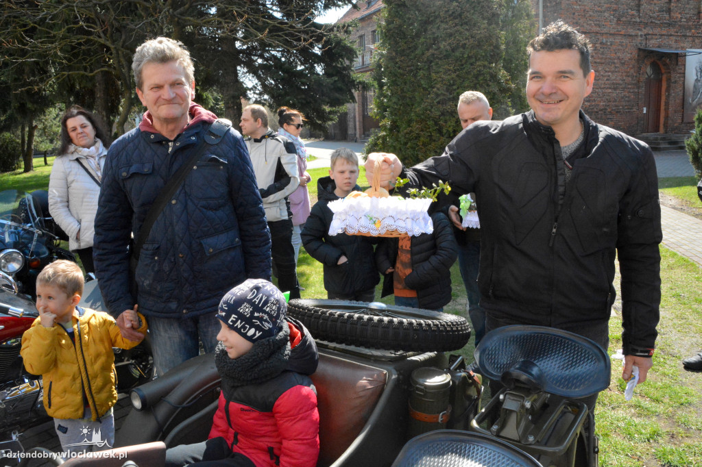 Wielkanoc 2023 : Motoświęconka w parafii Stanisława