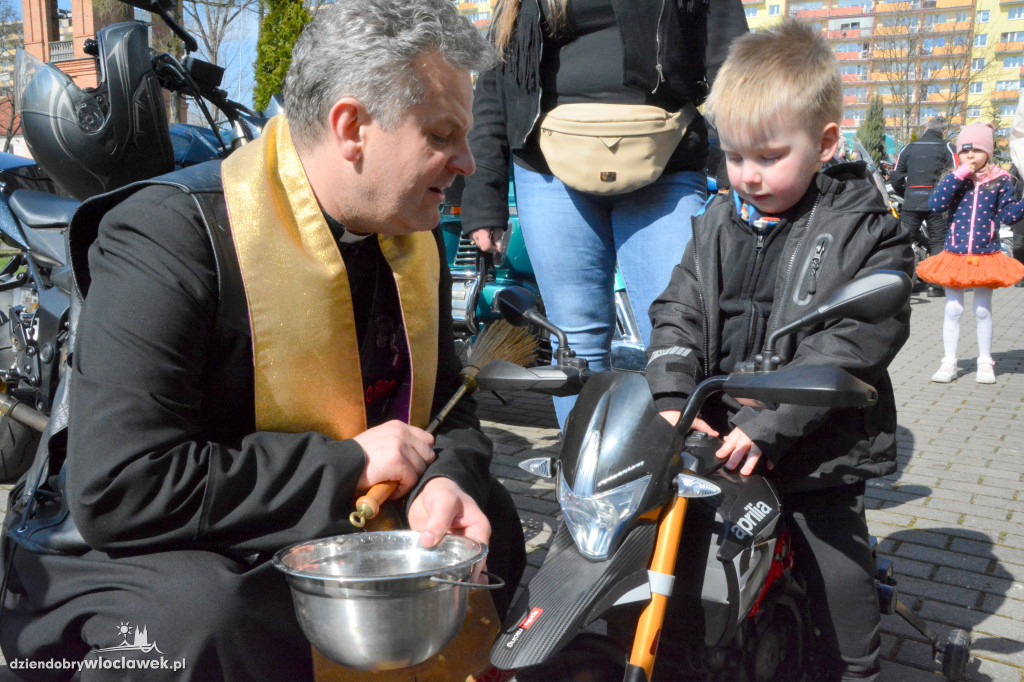 Wielkanoc 2023 : Motoświęconka w parafii Stanisława