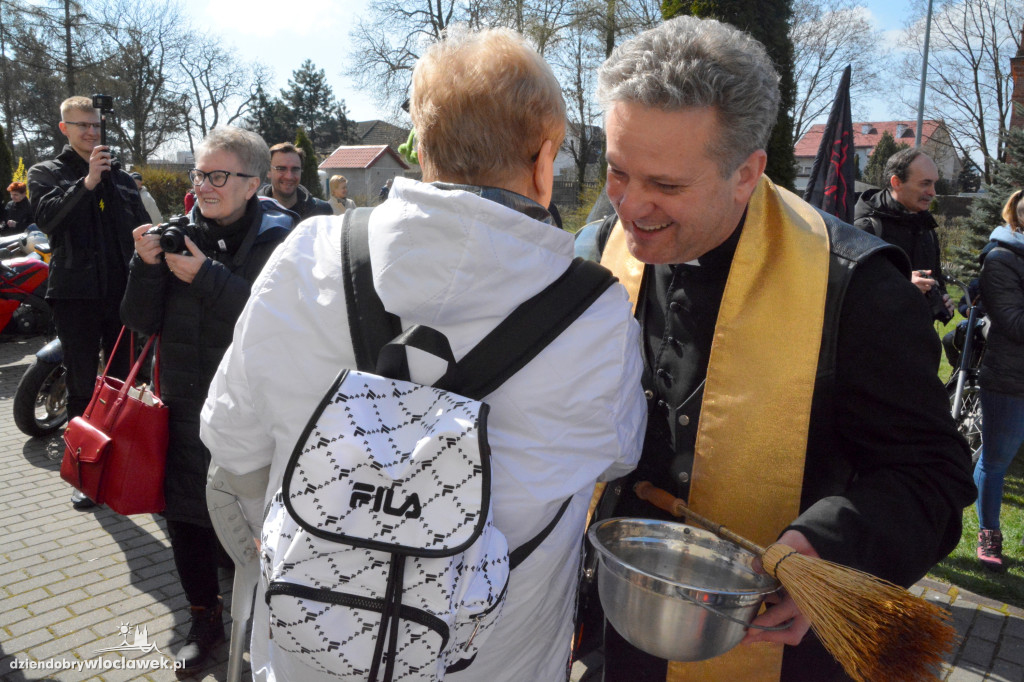 Wielkanoc 2023 : Motoświęconka w parafii Stanisława
