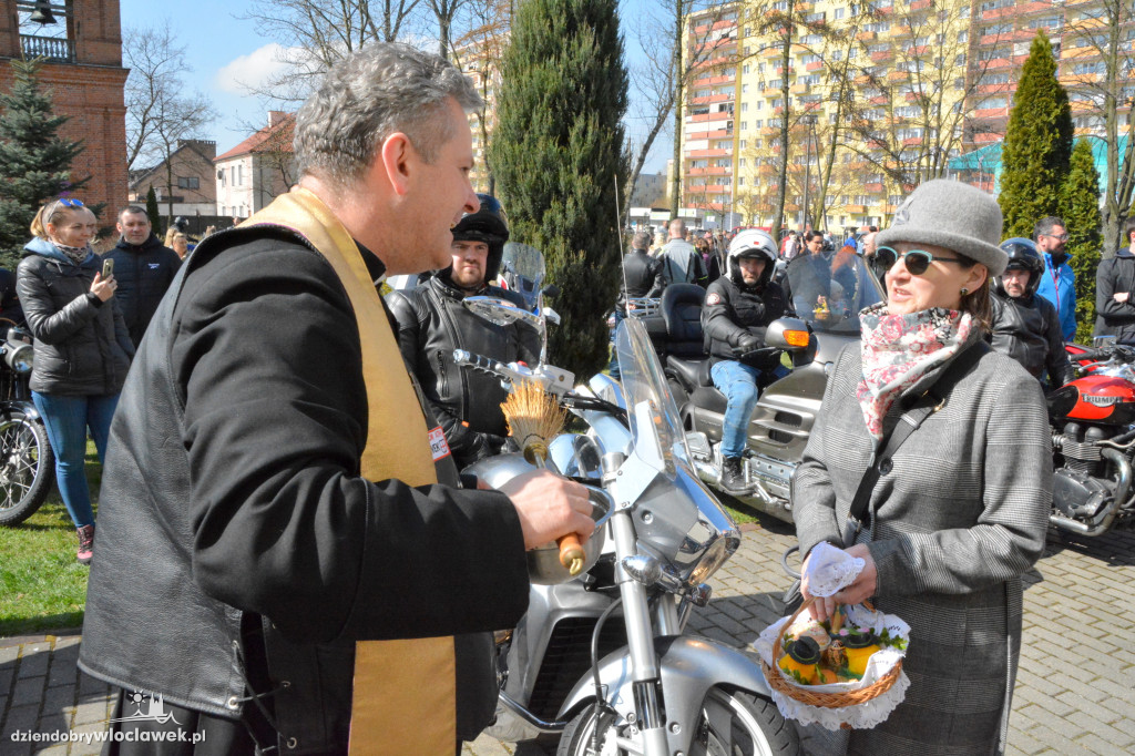 Wielkanoc 2023 : Motoświęconka w parafii Stanisława
