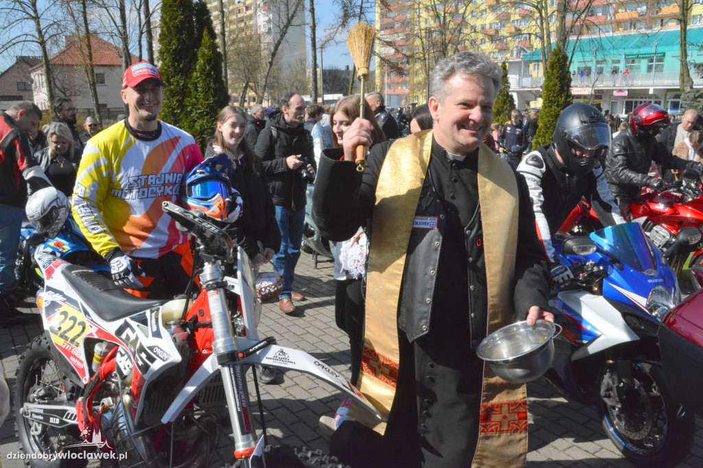 Wielkanoc 2023 : Motoświęconka w parafii Stanisława