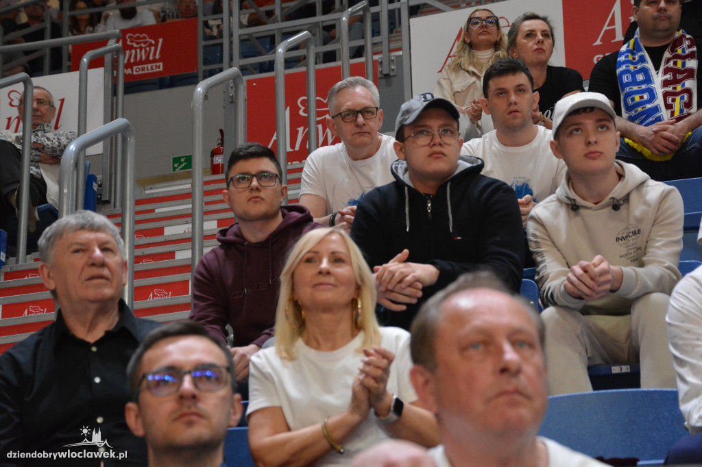 Kibice na meczu Anwil - Astoria
