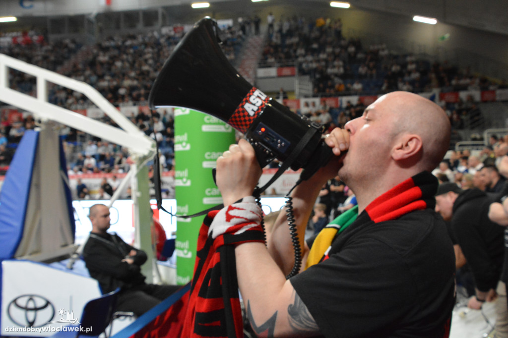 Kibice na meczu Anwil - Astoria