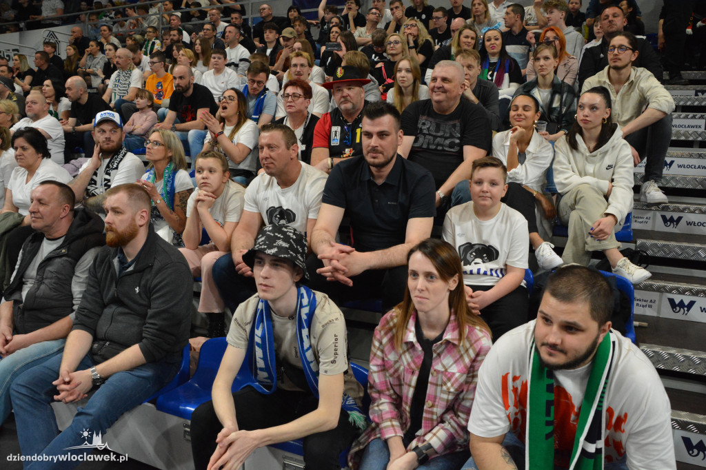 Kibice na meczu Anwil - Astoria