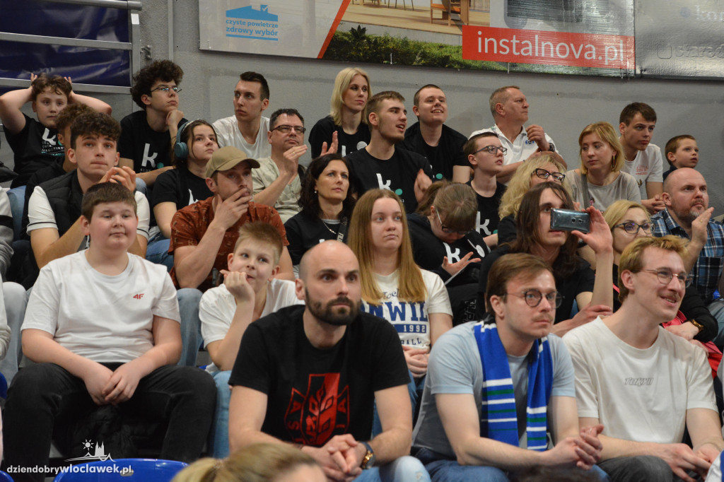 Kibice na meczu Anwil - Astoria