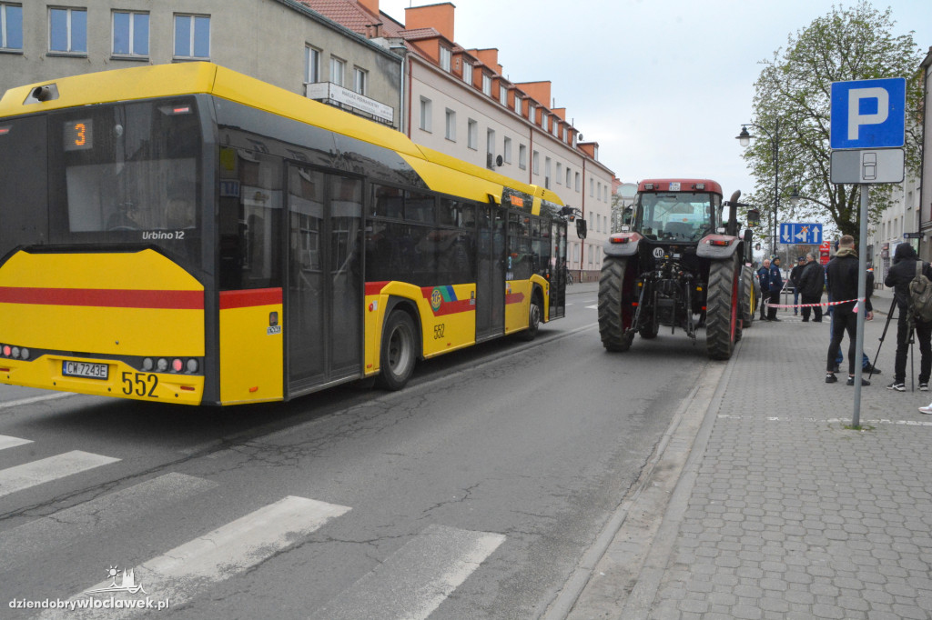 Agrounia zablokowała al. Chopina