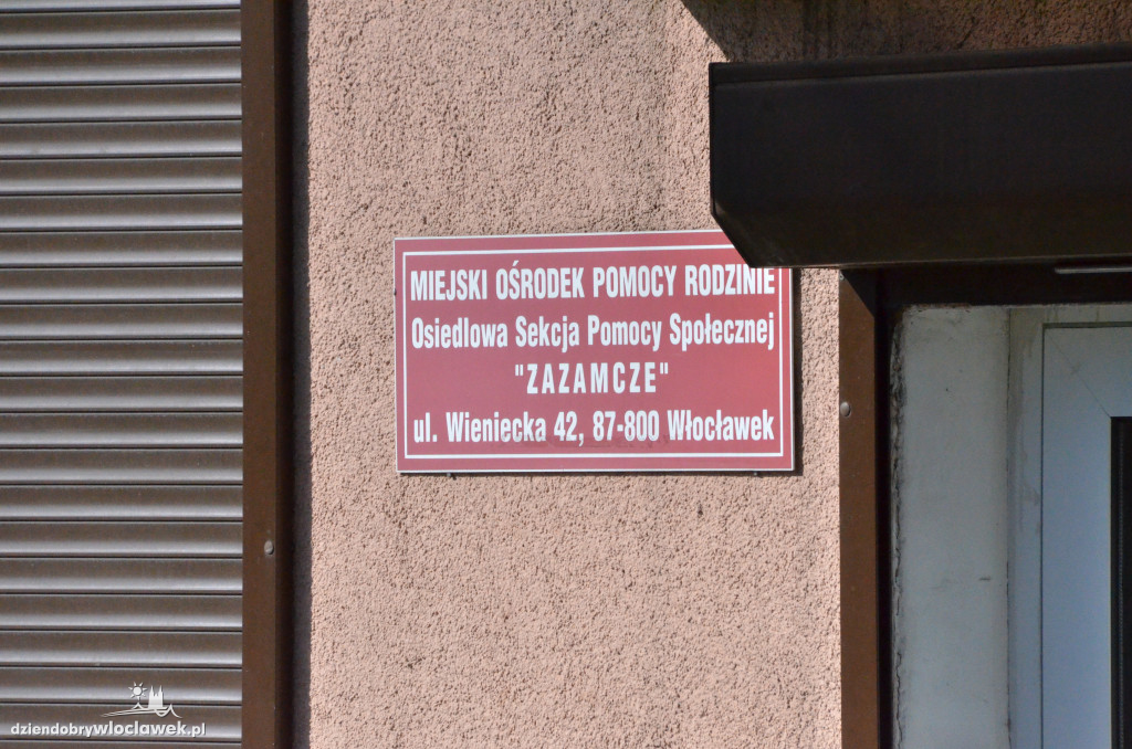 Wycinka drzew przy Wienieckiej 42