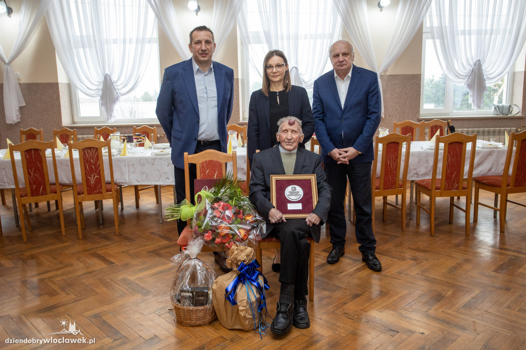 101-latek z Lubrańca z marszałkowskim medalem