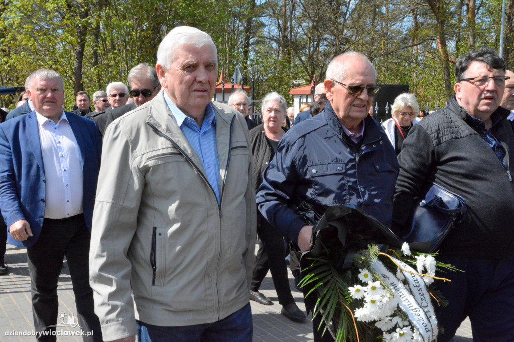Pogrzeb byłego dyrektora LO im. Kopernika
