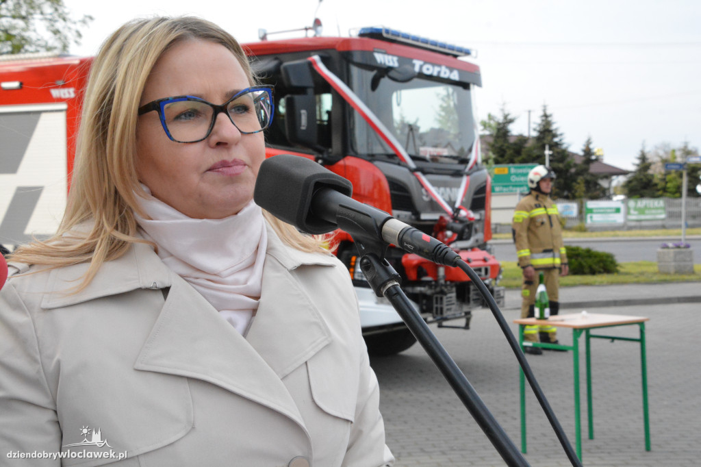 Nowy wóz ratowniczo-gaśniczy dla OSP w Machnaczu
