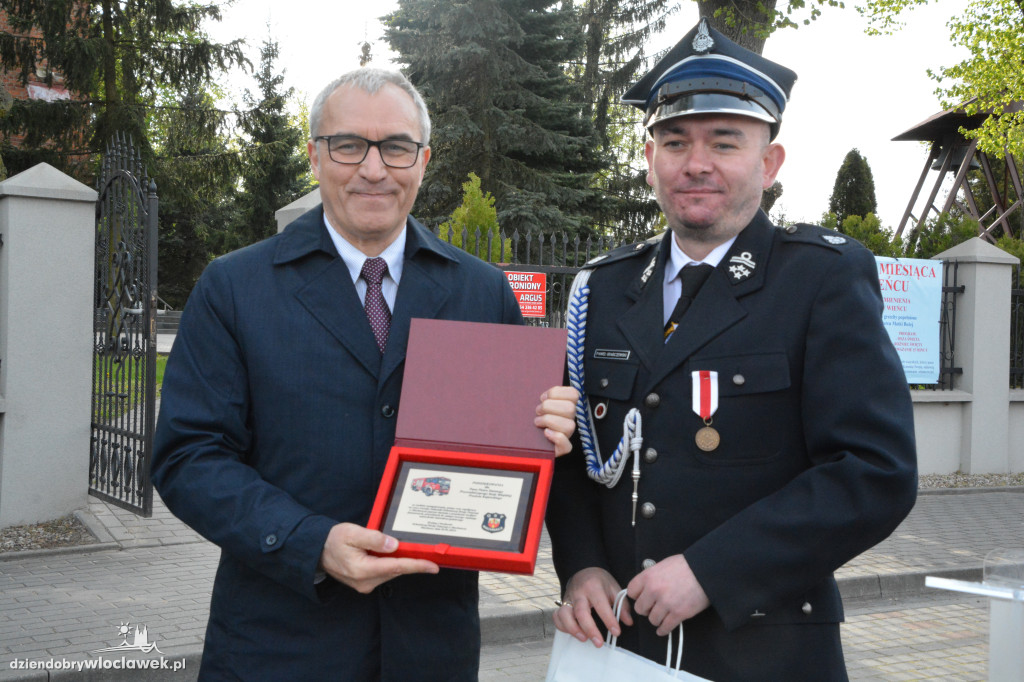 Nowy wóz ratowniczo-gaśniczy dla OSP w Machnaczu