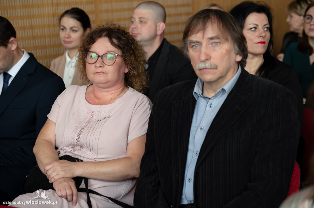 Kurator oświaty nagrodził laureatów konkursów przedmiotowych