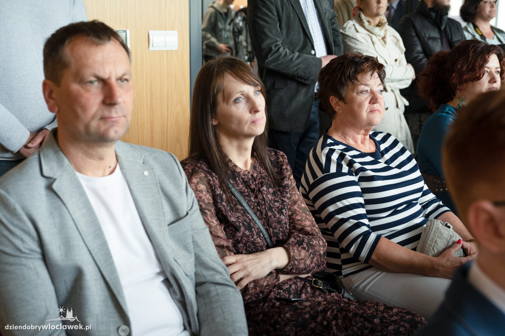 Kurator oświaty nagrodził laureatów konkursów przedmiotowych
