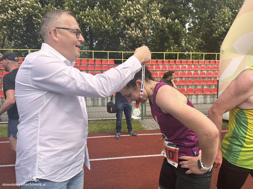 IX Memoriał im. Czesława Wasielewskiego - wręczanie medali