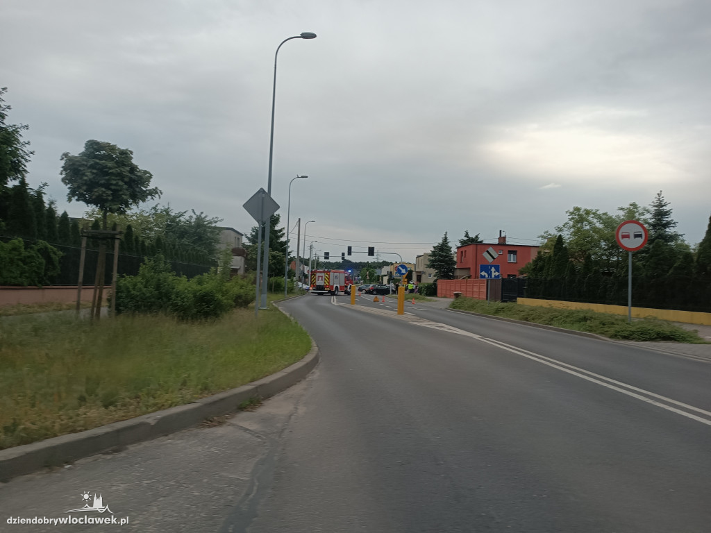 Trzy auta zderzyły się na skrzyżowaniu