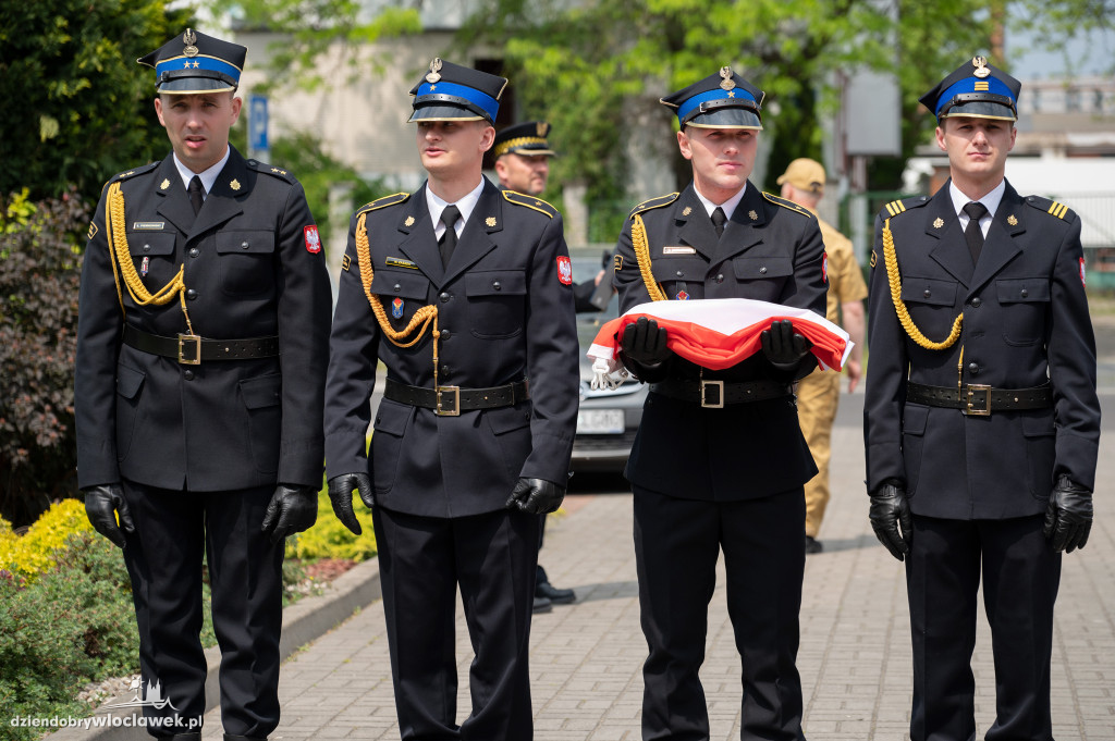 Awanse i odznaczenia dla strażaków z Włocławka (FOTO)
