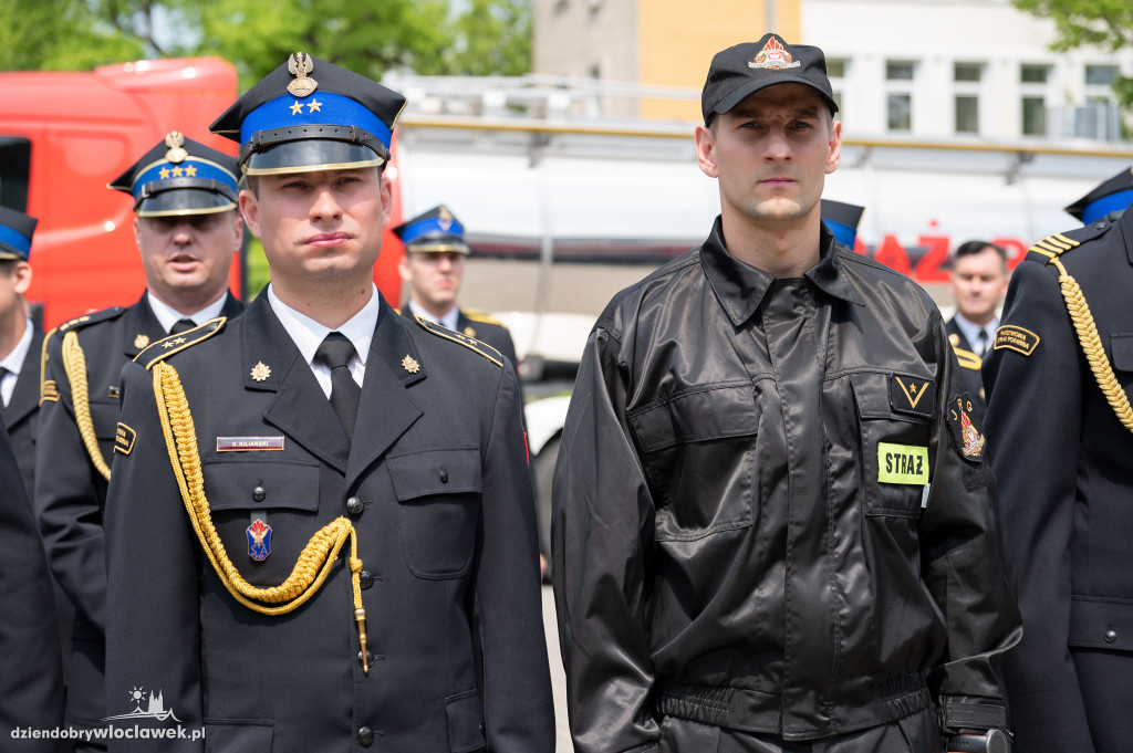 Awanse i odznaczenia dla strażaków z Włocławka (FOTO)