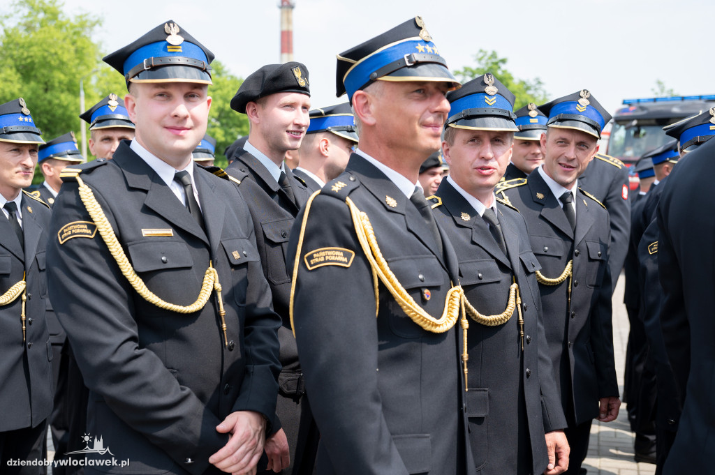 Awanse i odznaczenia dla strażaków z Włocławka (FOTO)