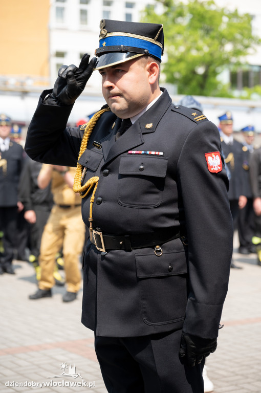 Awanse i odznaczenia dla strażaków z Włocławka (FOTO)