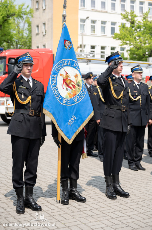 Awanse i odznaczenia dla strażaków z Włocławka (FOTO)