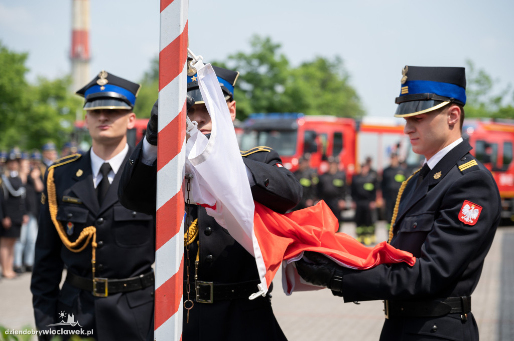 Awanse i odznaczenia dla strażaków z Włocławka (FOTO)