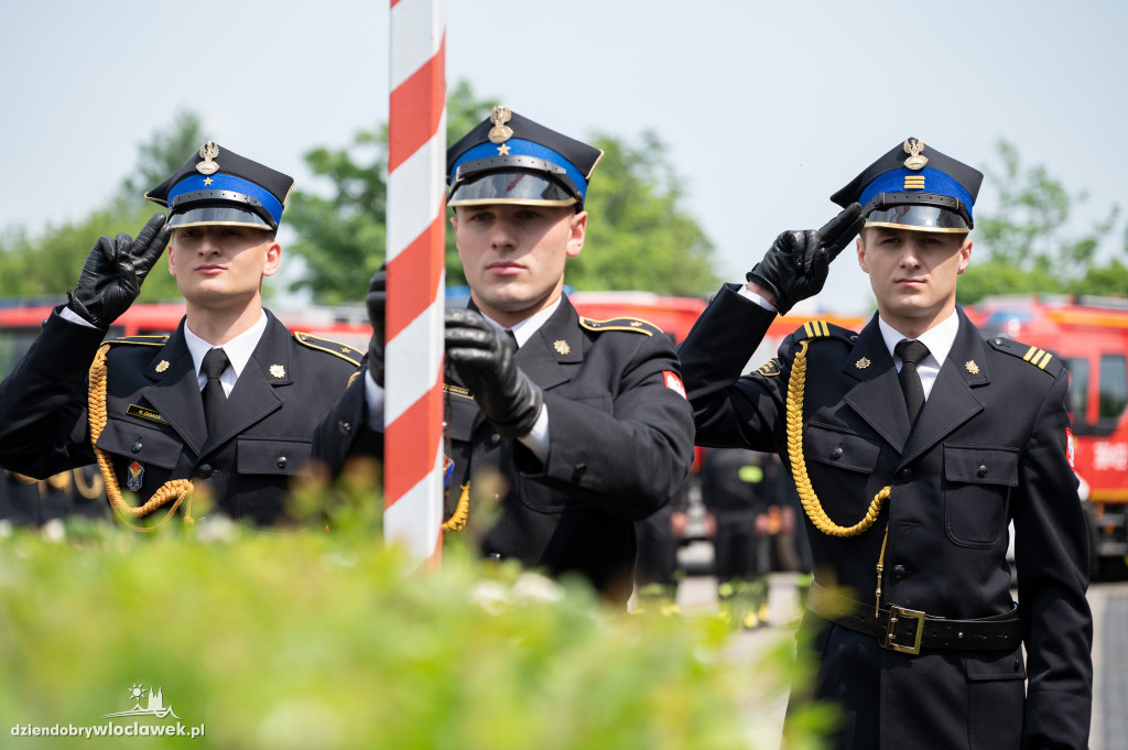 Awanse i odznaczenia dla strażaków z Włocławka (FOTO)