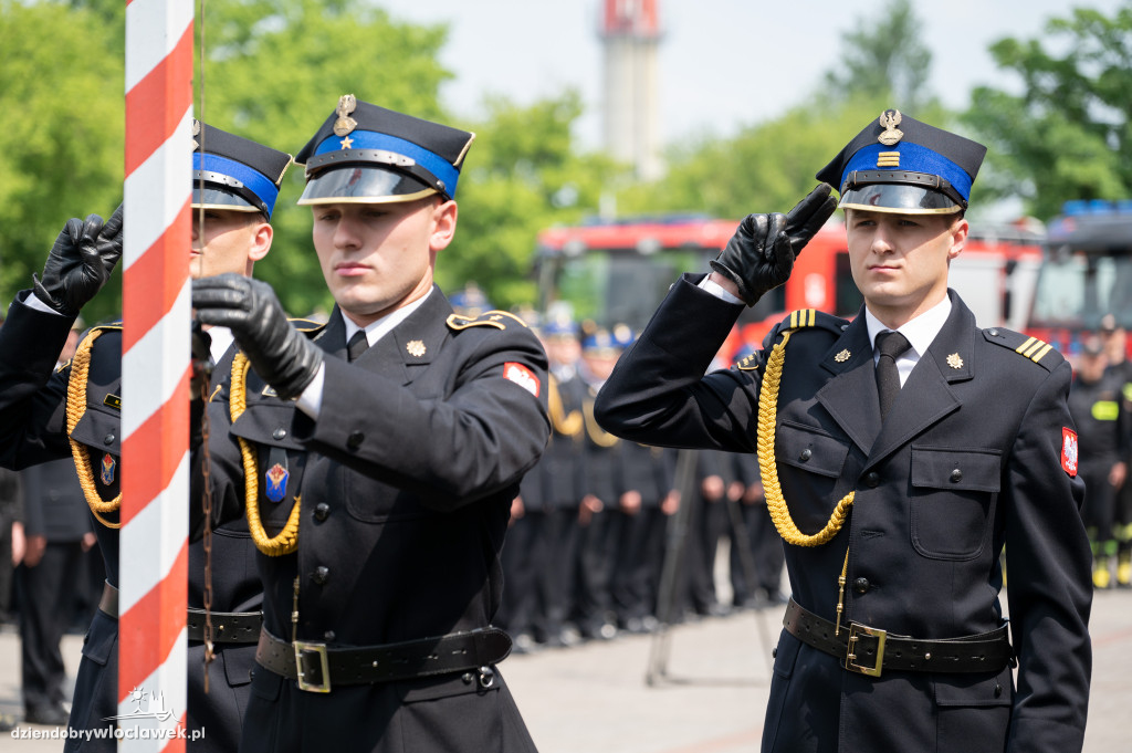 Awanse i odznaczenia dla strażaków z Włocławka (FOTO)