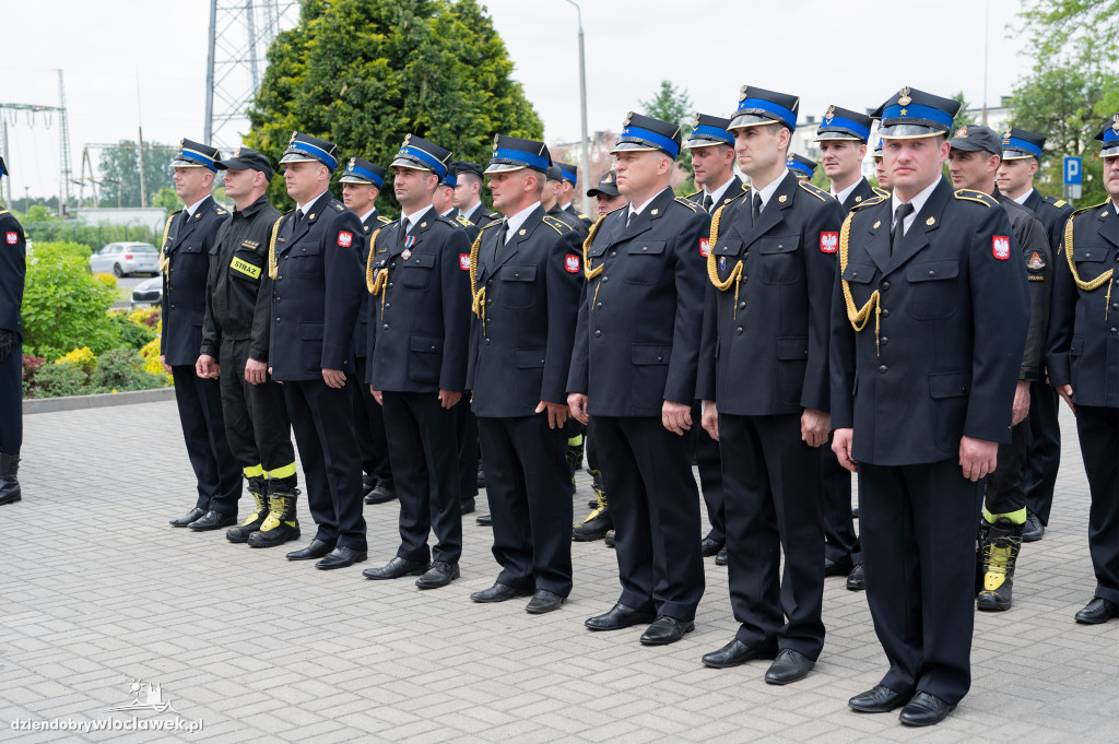Awanse i odznaczenia dla strażaków z Włocławka (FOTO)