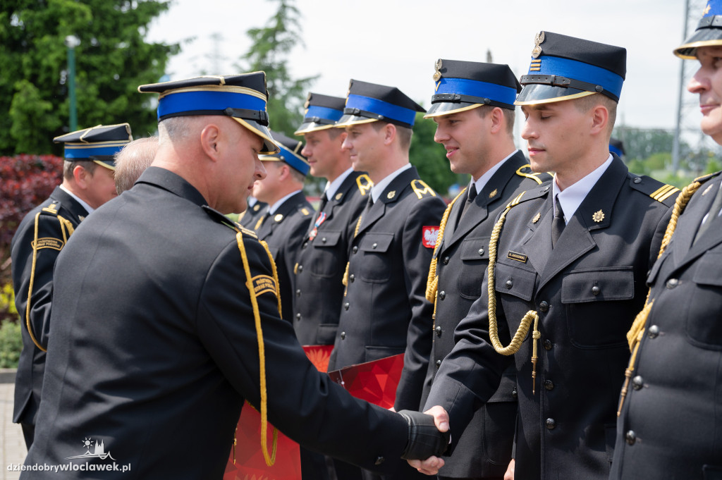 Awanse i odznaczenia dla strażaków z Włocławka (FOTO)