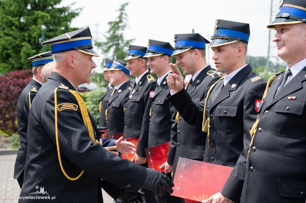 Awanse i odznaczenia dla strażaków z Włocławka (FOTO)
